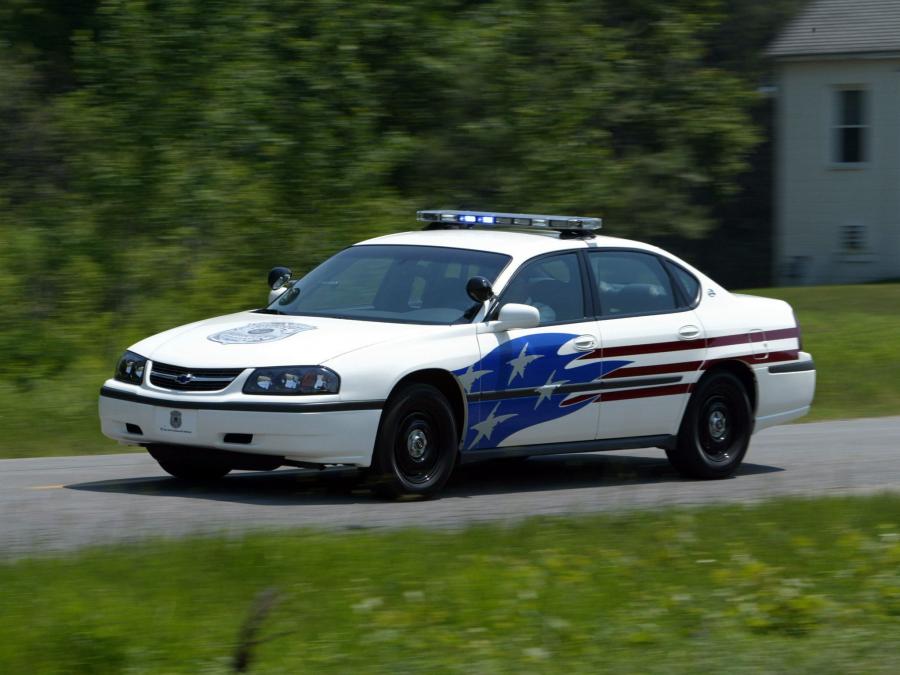  Chevrolet Impala Police Car 2001 года  (фото 4 из 18)